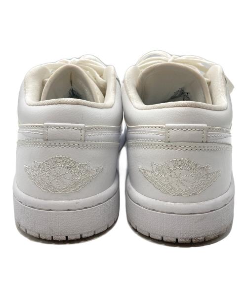 NIKE（ナイキ）NIKE (ナイキ) WMNS AIR JORDAN 1 LOW ホワイト サイズ:23.5cmの古着・服飾アイテム