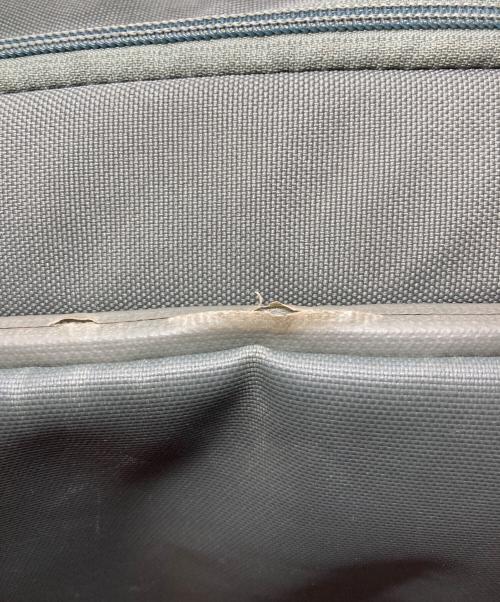 Incase（インケース）Incase (インケース) A.R.C Daypack カーキの古着・服飾アイテム