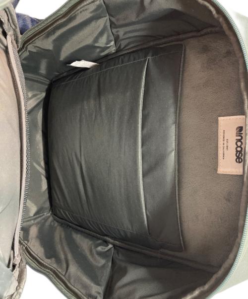 Incase（インケース）Incase (インケース) A.R.C Daypack カーキの古着・服飾アイテム