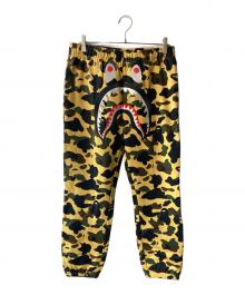 A BATHING APE（アベイシングエイプ）の古着「1St Camo Shark Sweatpants」｜ブラウン