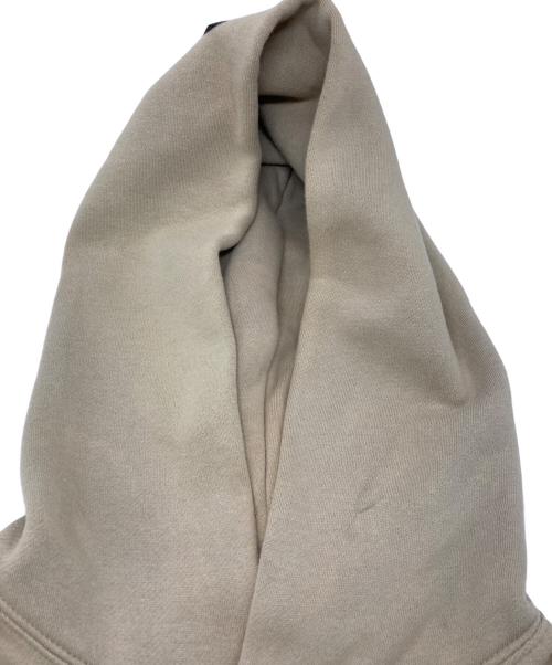 FOG ESSENTIALS（フィアオブゴッド エッセンシャル）FOG ESSENTIALS (フィアオブゴッド エッセンシャル) フロントロゴパーカー ベージュ サイズ:Sの古着・服飾アイテム