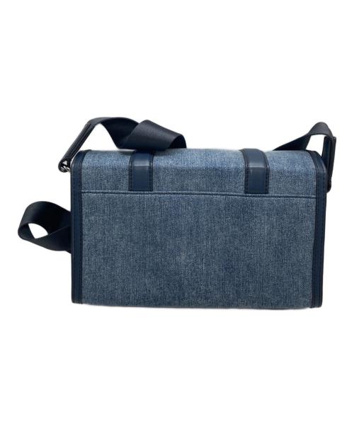 MICHAEL KORS（マイケル・コース）MICHAEL KORS (マイケル・コース) Cooper Embellished Denim Trunk Crossbody Bag インディゴの古着・服飾アイテム