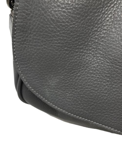 Vivienne Westwood（ヴィヴィアンウエストウッド）Vivienne Westwood (ヴィヴィアンウエストウッド) レザーショルダーバッグ グレーの古着・服飾アイテム