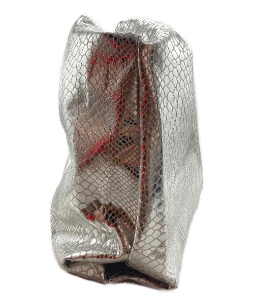 MM6 Maison Margiela（エムエムシックスメゾンマルジェラ）MM6 Maison Margiela (エムエムシックスメゾンマルジェラ) クロコ型押しショッピングトートバッグ シルバーの古着・服飾アイテム
