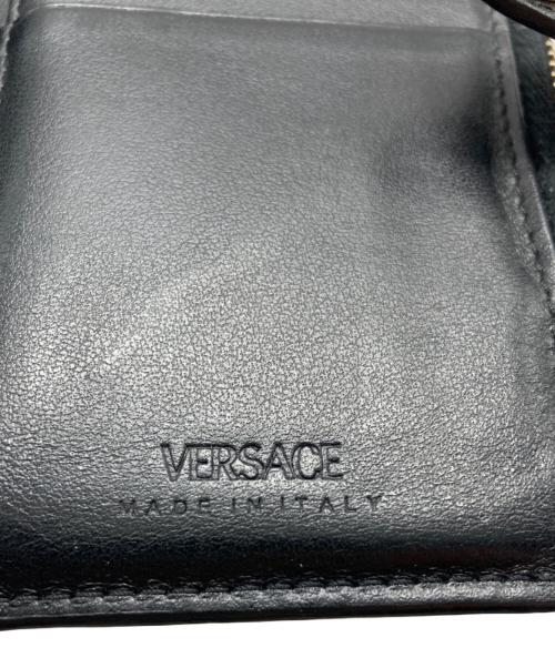 VERSACE（ヴェルサーチェ）VERSACE (ヴェルサーチェ) 2つ折り財布 ブラックの古着・服飾アイテム