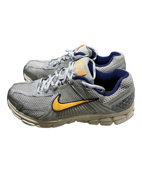 NIKE（ナイキ）NIKE (ナイキ) ZOOMVOMERO5 グレー サイズ:25.5の古着・服飾アイテム