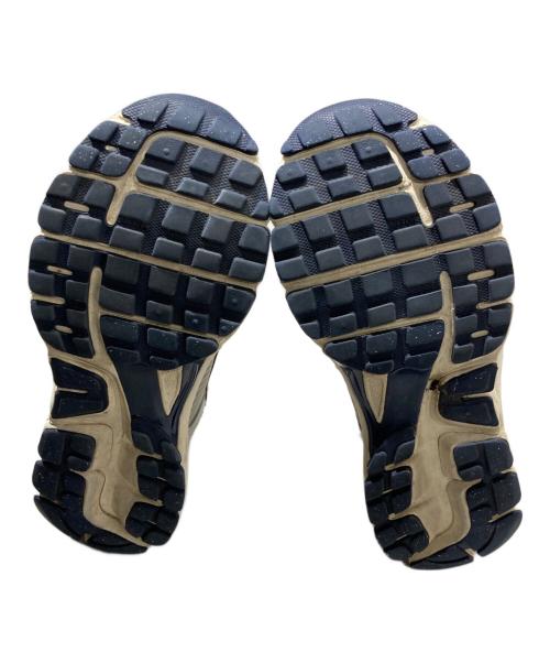 NIKE（ナイキ）NIKE (ナイキ) ZOOMVOMERO5 グレー サイズ:25.5の古着・服飾アイテム