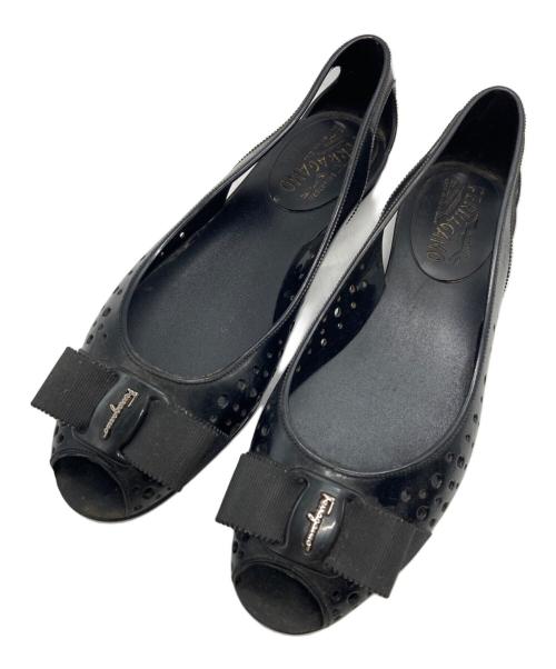 Salvatore Ferragamo（サルヴァトーレ フェラガモ）Salvatore Ferragamo (サルヴァトーレ フェラガモ) ラバーリボンサンダル ブラック サイズ:7の古着・服飾アイテム