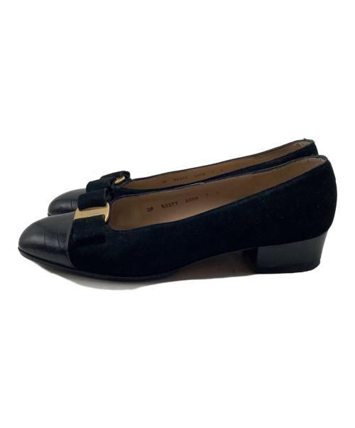 Salvatore Ferragamo（サルヴァトーレ フェラガモ）Salvatore Ferragamo (サルヴァトーレ フェラガモ) ヴェラリボンパンプス ブラック サイズ:36の古着・服飾アイテム