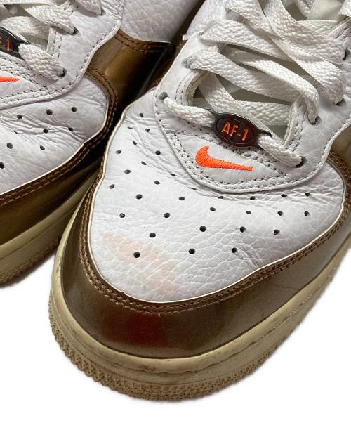 NIKE（ナイキ）NIKE (ナイキ) Air Force 1 Mid QS ミッドカットスニーカー ホワイト×ベージュ サイズ:26cmの古着・服飾アイテム