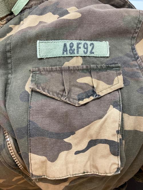 Abercrombie & Fitch（アバクロンビー アンド フィッチ）Abercrombie & Fitch (アバクロンビー アンド フィッチ) M-65 ミリタリージャケット ブラウン サイズ:Sの古着・服飾アイテム
