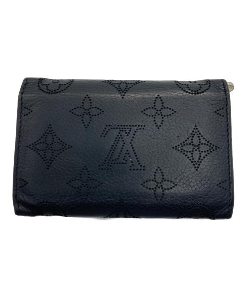 LOUIS VUITTON（ルイ ヴィトン）LOUIS VUITTON (ルイ ヴィトン) マヒナ  ポルトモネ アナエ 2つ折り財布 ブラックの古着・服飾アイテム