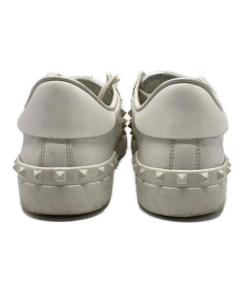 VALENTINO（ヴァレンティノ）VALENTINO (ヴァレンティノ) ロックスタッズローカットスニーカー ホワイト サイズ:42の古着・服飾アイテム