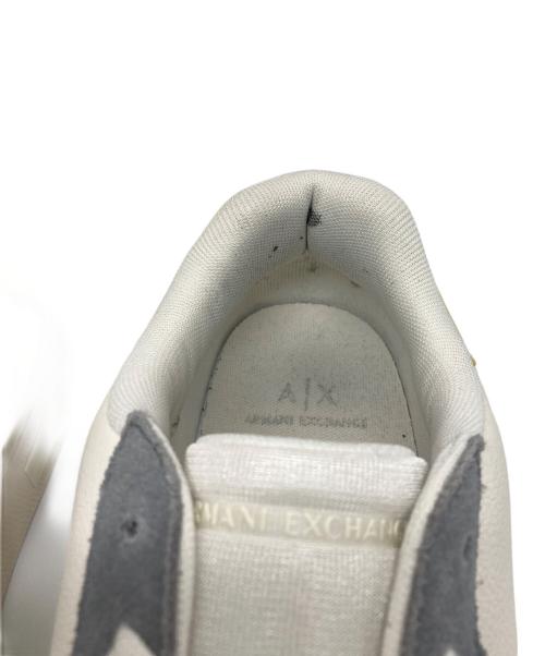 ARMANI EXCHANGE（アルマーニ エクスチェンジ）ARMANI EXCHANGE (アルマーニ エクスチェンジ) AXロゴ レースアップスニーカー ホワイト×グレー サイズ:US 10の古着・服飾アイテム