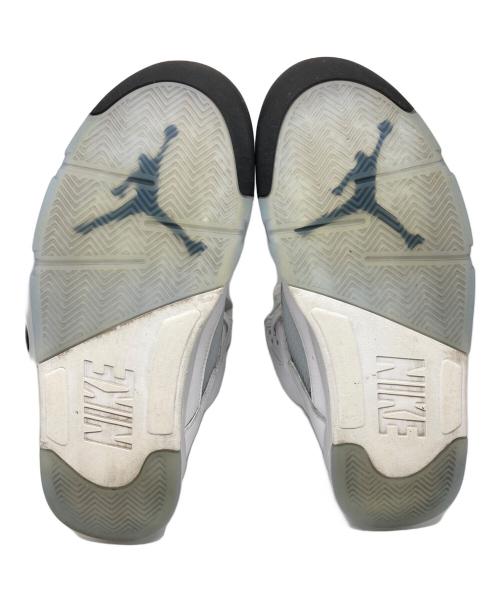 NIKE（ナイキ）NIKE (ナイキ) ミッドカットスニーカー ホワイト サイズ:28.0ｃｍの古着・服飾アイテム