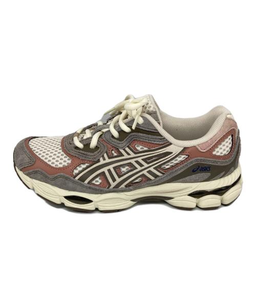 asics（アシックス）asics (アシックス) GEL-NYC  ローカットスニーカー ピンクベージュ×ホワイト サイズ:25cmの古着・服飾アイテム