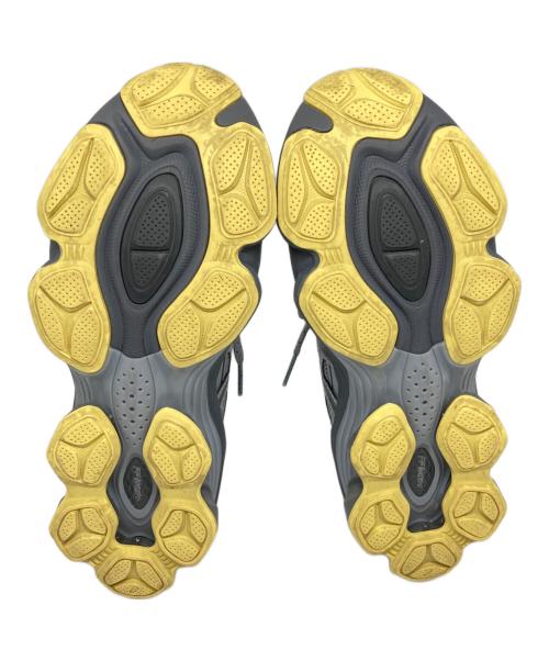 asics（アシックス）asics (アシックス) GEL-KINETIC FLUENT ローカットスニーカー グレー サイズ:24.5cmの古着・服飾アイテム