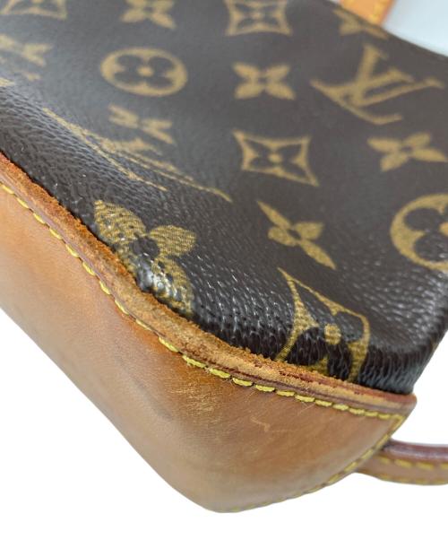 LOUIS VUITTON（ルイ ヴィトン）LOUIS VUITTON (ルイ ヴィトン) ショルダーポーチ ブラウンの古着・服飾アイテム