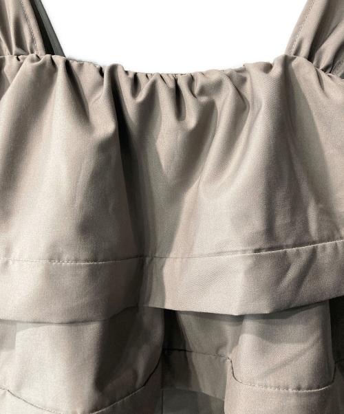 HER LIP TO（ハーリップトゥ）Her lip to (ハーリップトゥ) Double-Tiered Back-Ribbon Jumpsuit ジャンプスーツ ベージュ サイズ:Sの古着・服飾アイテム