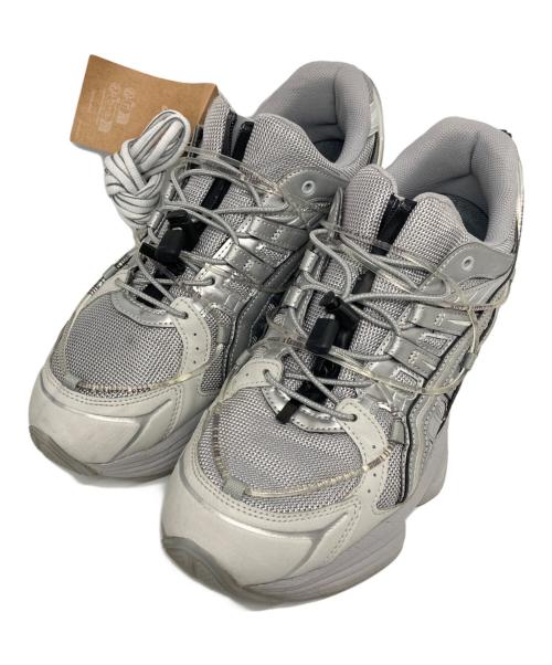 asics（アシックス）asics (アシックス) YOASOBI (ヨアソビ) GEL-KINETIC FLUENT Y ローカットスニーカー グレー サイズ:28.0ｃｍの古着・服飾アイテム