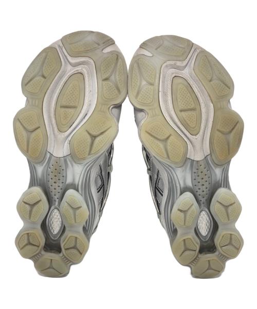 asics（アシックス）asics (アシックス) YOASOBI (ヨアソビ) GEL-KINETIC FLUENT Y ローカットスニーカー グレー サイズ:28.0ｃｍの古着・服飾アイテム