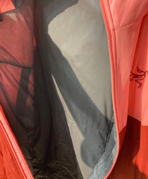 ARC'TERYX（アークテリクス）ARC'TERYX (アークテリクス) Saber Insulated Midlayer ジャケット ピンク サイズ:Sの古着・服飾アイテム