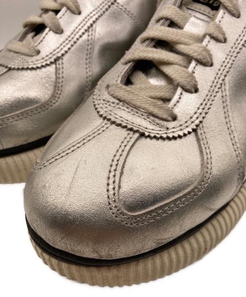 Onitsuka Tiger（オニツカタイガー）Onitsuka Tiger (オニツカタイガー) DELECITY ローカットスニーカー シルバー サイズ:25cmの古着・服飾アイテム