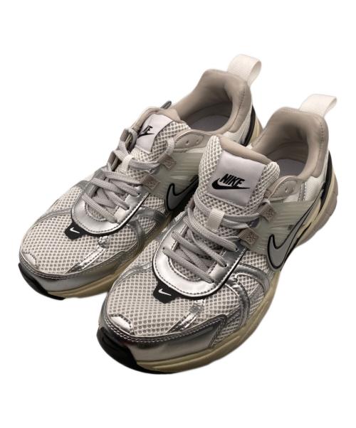 NIKE（ナイキ）NIKE (ナイキ) W V2K RUN SUMMIT シルバー サイズ:26.5cmの古着・服飾アイテム