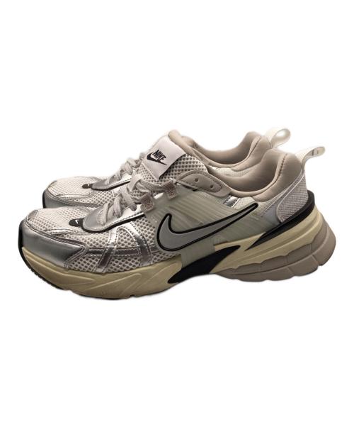 NIKE（ナイキ）NIKE (ナイキ) W V2K RUN SUMMIT シルバー サイズ:26.5cmの古着・服飾アイテム