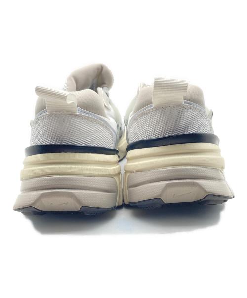 NIKE（ナイキ）NIKE (ナイキ) W V2K RUN SUMMIT シルバー サイズ:26.5cmの古着・服飾アイテム