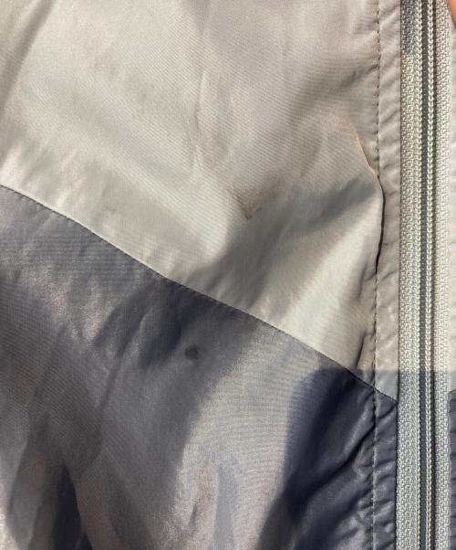 NIKE（ナイキ）NIKE (ナイキ) フーデッドナイロンジャケット グレー サイズ:Mの古着・服飾アイテム