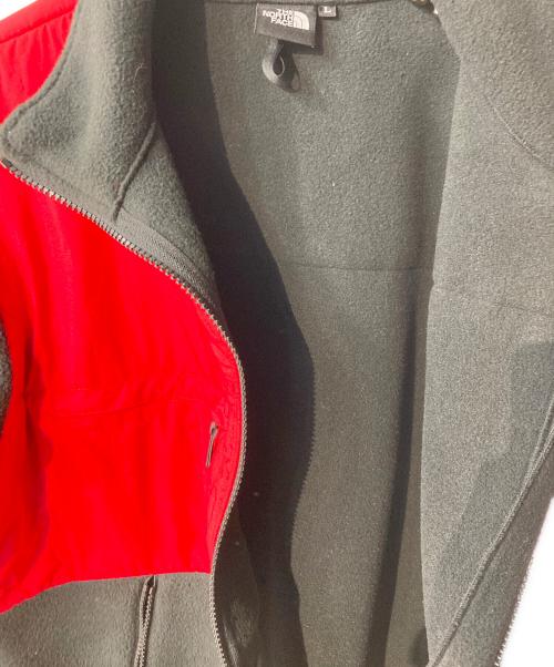 THE NORTH FACE（ザ ノース フェイス）THE NORTH FACE (ザ ノース フェイス) デナリジャケット ブラック×レッド サイズ:Lの古着・服飾アイテム