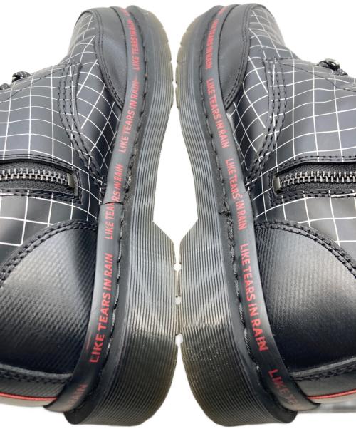 Dr.Martens（ドクターマーチン）Dr.Martens (ドクターマーチン) WARNER BROS (ワーナーブラザース) 1460BR 8ホールブーツ ブラック×レッド サイズ:UK8の古着・服飾アイテム