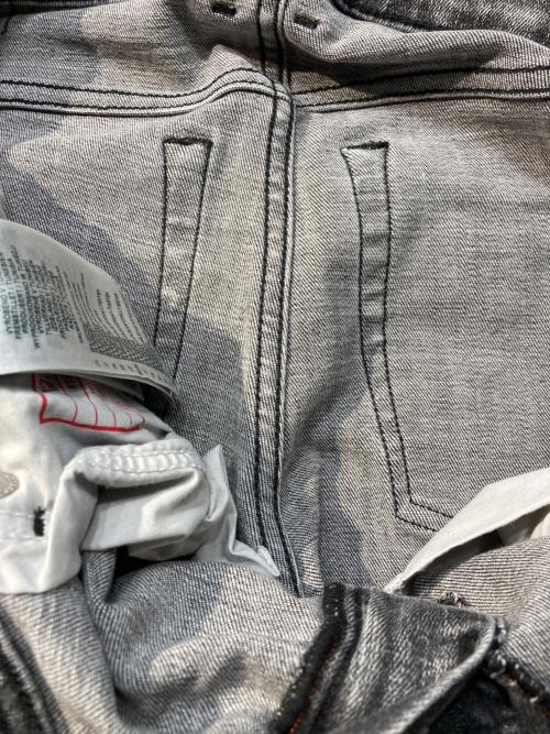 DIESEL（ディーゼル）DIESEL (ディーゼル) 1979 SLEENKER デニムパンツ グレー サイズ:W31の古着・服飾アイテム