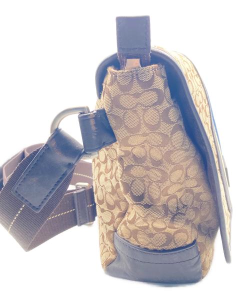 COACH（コーチ）COACH (コーチ) シグネチャーショルダーバッグ ブラウンの古着・服飾アイテム