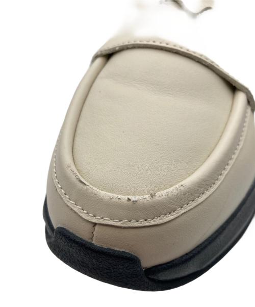 PUMA（プーマ）PUMA (プーマ) LOAFYR WNS ALPINE SNOW-PUMA BLACK ベージュ×ブラック サイズ:24.5cmの古着・服飾アイテム