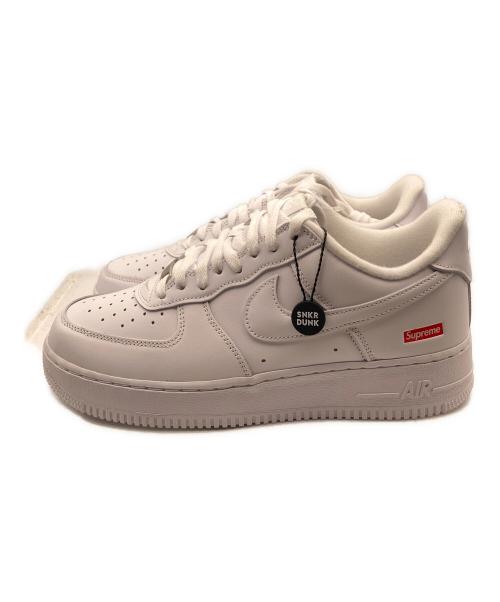 NIKE（ナイキ）NIKE (ナイキ) SUPREME (シュプリーム) AIR FORCE 1 LOW/SUPREME ローカットスニーカー ホワイト サイズ:27.5cm 未使用品の古着・服飾アイテム