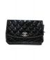 CHANEL（シャネル）の古着「エナメルショルダーバッグ」｜ブラック