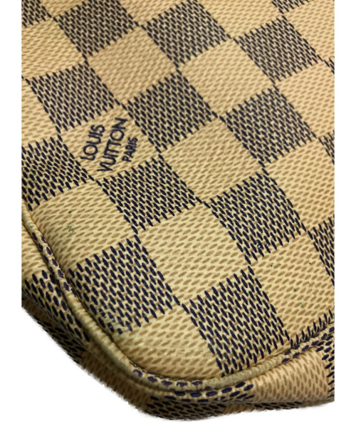 LOUIS VUITTON（ルイ ヴィトン）LOUIS VUITTON (ルイヴィトン) ポシェットアクセソワール ホワイト サイズ:下記参照 ダミエ・アズール N51986 CA0130の古着・服飾アイテム