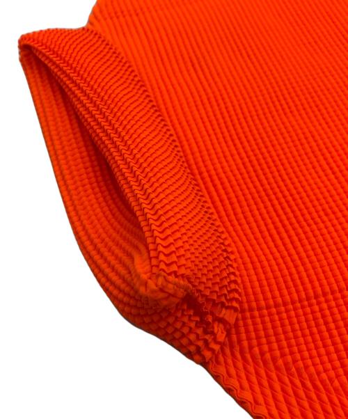 ISSEY MIYAKE PLEATS (T.)（イッセイミヤケ プリーツ）ISSEY MIYAKE PLEATS (T.) (イッセイミヤケ プリーツ) プリーツハイネックブラウス オレンジ サイズ:3の古着・服飾アイテム