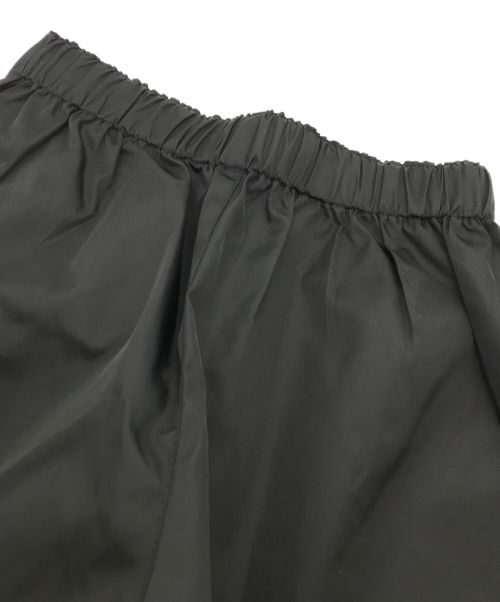 PRADA（プラダ）PRADA (プラダ) メタルプレートナイロンショーツ ブラック サイズ:38の古着・服飾アイテム