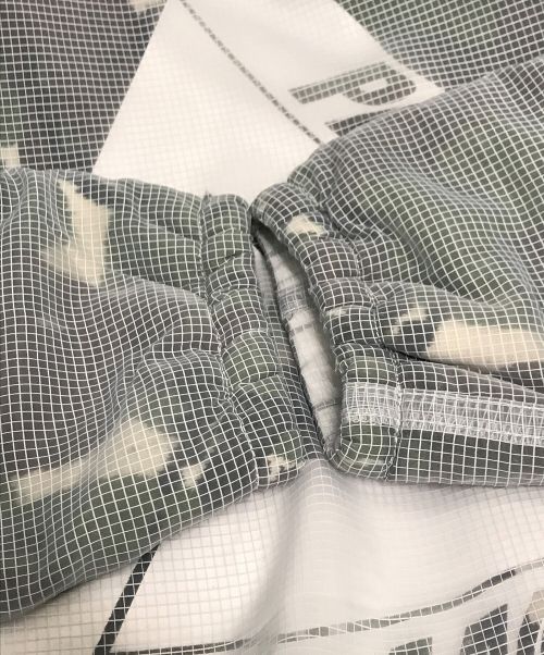 BEAMS PLUS（ビームスプラス）BEAMS PLUS (ビームスプラス) PALACE (パレス) 別注COACH JACKET FLEECE LINED CAMO グレー×オリーブ サイズ:Lの古着・服飾アイテム