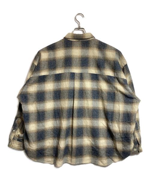elephant TRIBAL fabrics（エレファントトライバルファブリックス）elephant TRIBAL fabrics (エレファントトライバルファブリックス) GATHER OMBRE CHECK BD SHIRT ベージュ サイズ:FREEの古着・服飾アイテム
