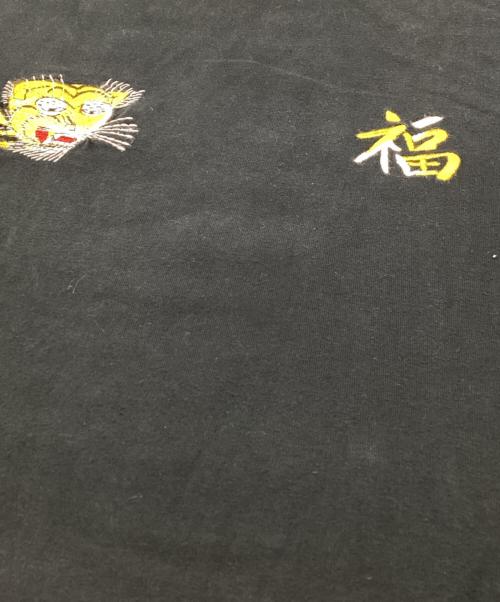 東洋エンタープライズ（トウヨウエンタープライズ）東洋エンタープライズ (トウヨウエンタープライズ) 刺繍カットソー ブラック サイズ:Ｌの古着・服飾アイテム