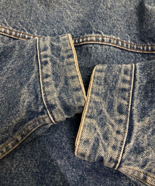 LEVI'S（リーバイス）LEVI'S (リーバイス) リバーシブルトラッカージャケット ベージュ×インディゴ サイズ:LARGEの古着・服飾アイテム