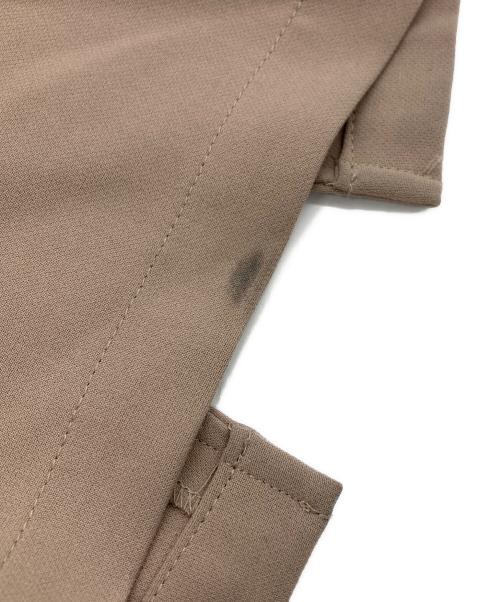 juha（ユハ）juha (ユハ) FRONT SLIT TAPERED PANTS ベージュ サイズ:1の古着・服飾アイテム