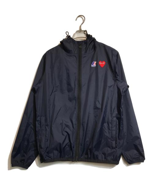 PLAY COMME des GARCONS（プレイコムデギャルソン）PLAY COMME des GARCONS (プレイ コムデギャルソン) K-WAY (ケイウェイ) ナイロンロゴジップジャケット ネイビー サイズ:Mの古着・服飾アイテム