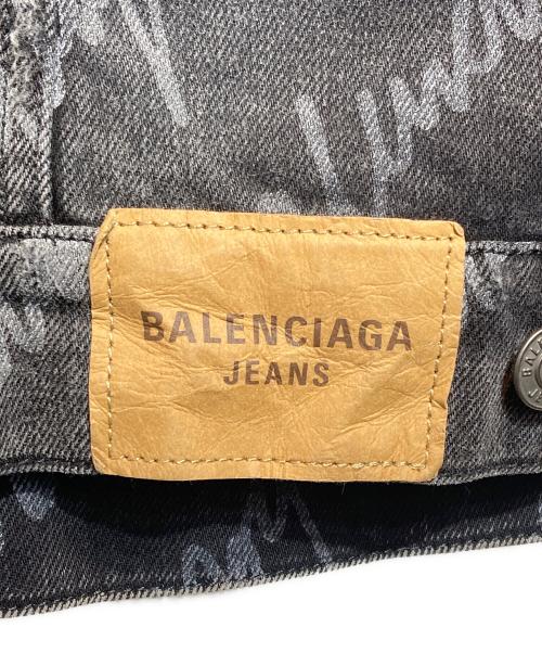 BALENCIAGA（バレンシアガ）BALENCIAGA (バレンシアガ) オールオーバーロゴデニムジャケット グレー サイズ:3の古着・服飾アイテム
