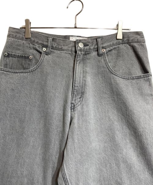 UNFOLLOW（アンフォロー）UNFOLLOW (アンフォロー) wardrobe relax fit jeans グレー サイズ:3の古着・服飾アイテム