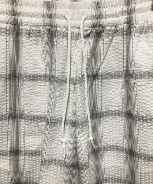 COOTIE PRODUCTIONS（クーティープロダクツ）COOTIE PRODUCTIONS (クーティープロダクツ) T/C Sucker Ombre Check Easy Shorts グレー サイズ:Sの古着・服飾アイテム